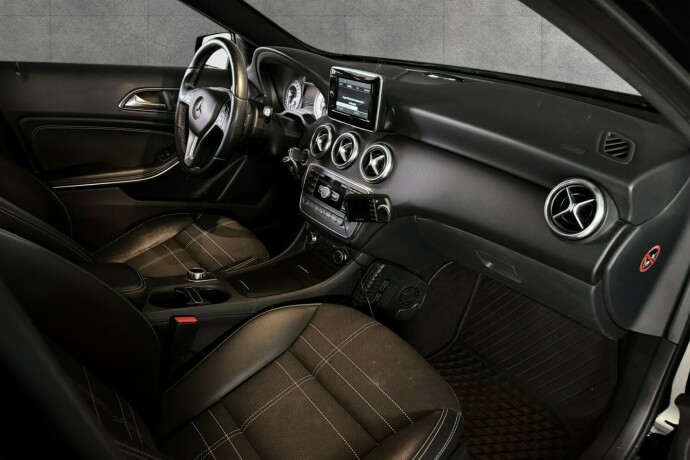 mercedes-benz-a-klasse-bensin-2014-big-15