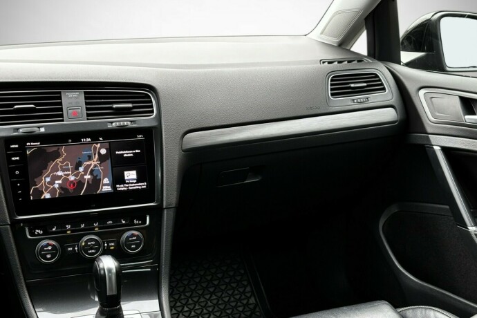 volkswagen-golf-elektrisitet-2020-big-30