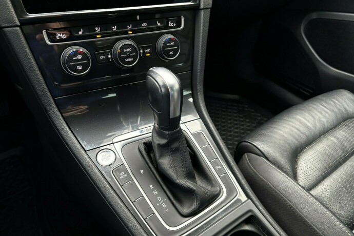 volkswagen-golf-elektrisitet-2020-big-26