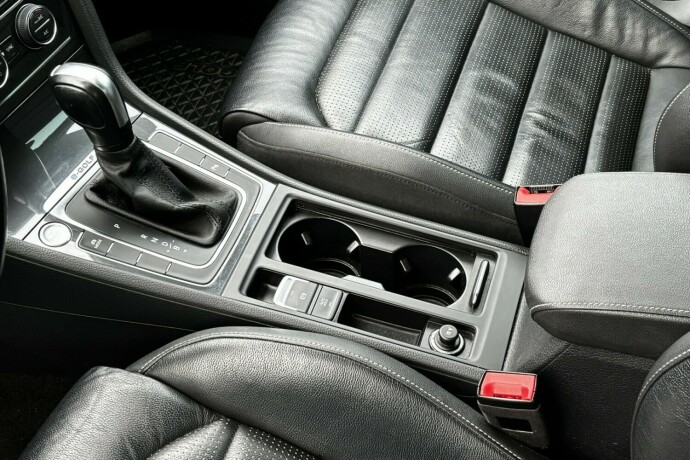 volkswagen-golf-elektrisitet-2020-big-28