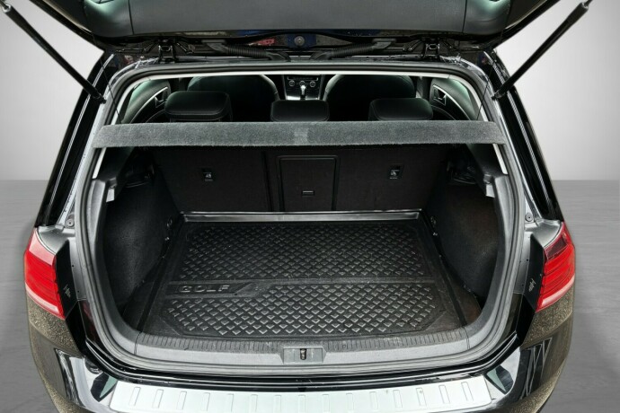 volkswagen-golf-elektrisitet-2020-big-31