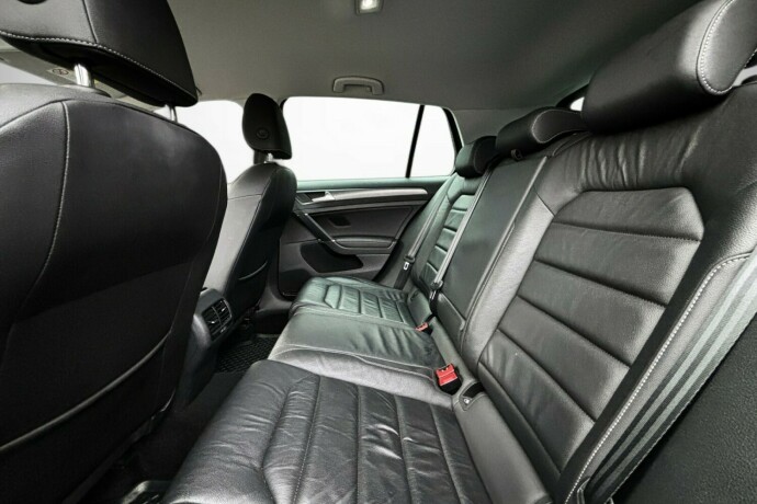 volkswagen-golf-elektrisitet-2020-big-15