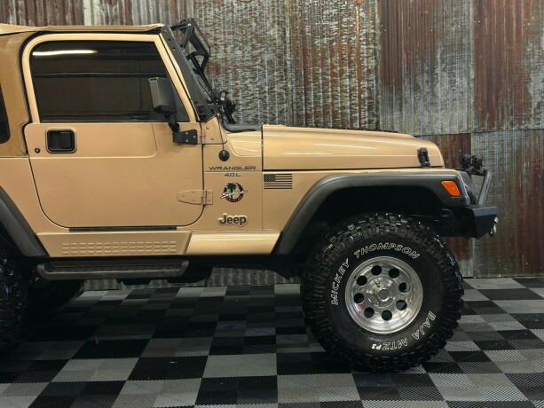 jeep-wrangler-1998-big-3