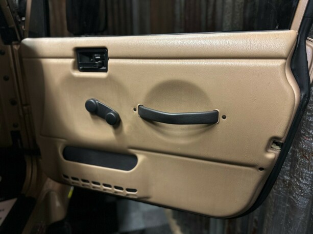 jeep-wrangler-1998-big-36