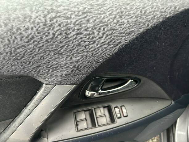 toyota-avensis-bensin-2013-big-13