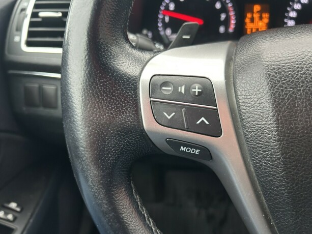 toyota-avensis-bensin-2013-big-15