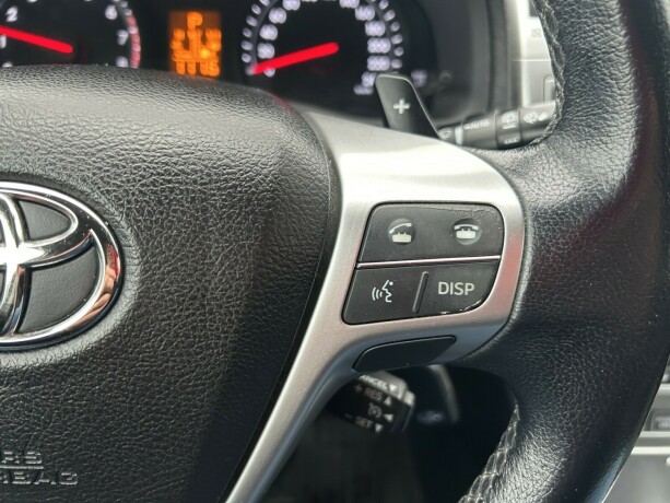 toyota-avensis-bensin-2013-big-16