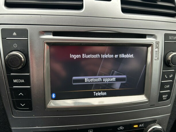 toyota-avensis-bensin-2013-big-25