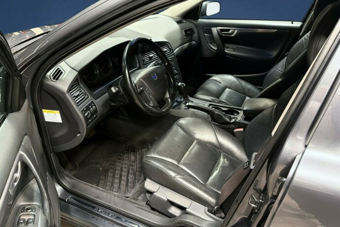 volvo-v70-diesel-2004-big-8