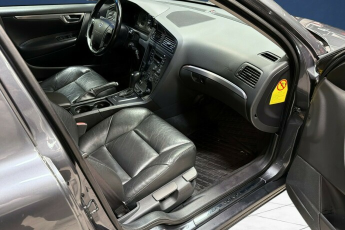 volvo-v70-diesel-2004-big-11