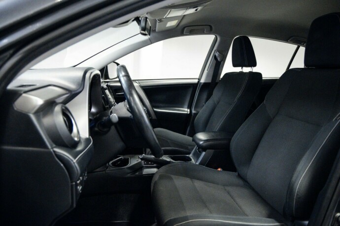 toyota-rav4-elektrisitetbensin-2018-big-4