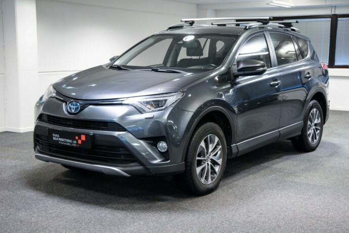 toyota-rav4-elektrisitetbensin-2018-big-0