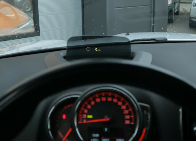 mini-countryman-elektrisitetbensin-2019-big-22