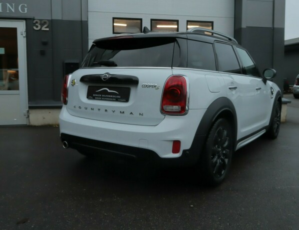 mini-countryman-elektrisitetbensin-2019-big-3