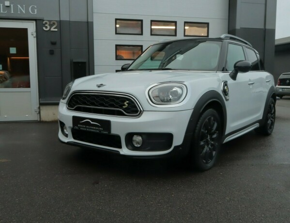 mini-countryman-elektrisitetbensin-2019-big-2