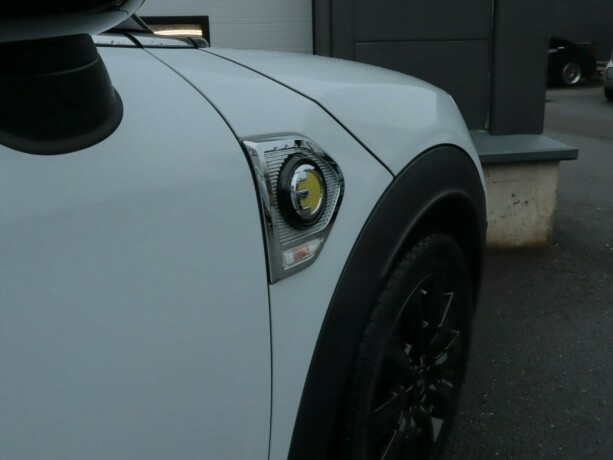 mini-countryman-elektrisitetbensin-2019-big-24