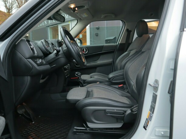 mini-countryman-elektrisitetbensin-2019-big-6