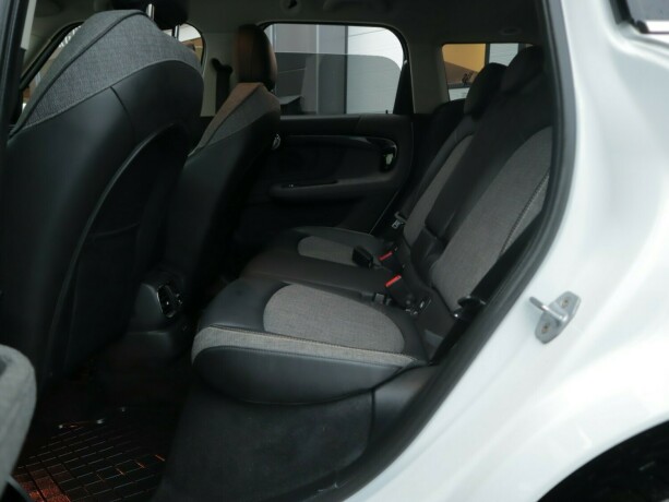 mini-countryman-elektrisitetbensin-2019-big-13