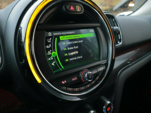 mini-countryman-elektrisitetbensin-2019-big-30