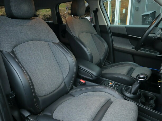 mini-countryman-elektrisitetbensin-2019-big-12