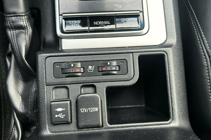 toyota-land-cruiser-diesel-2019-big-18