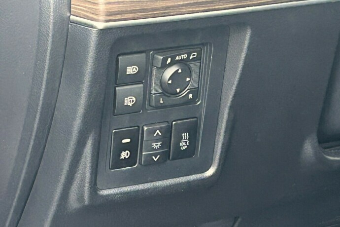 toyota-land-cruiser-diesel-2019-big-11