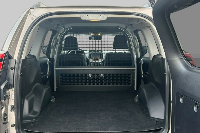 toyota-land-cruiser-diesel-2019-big-19