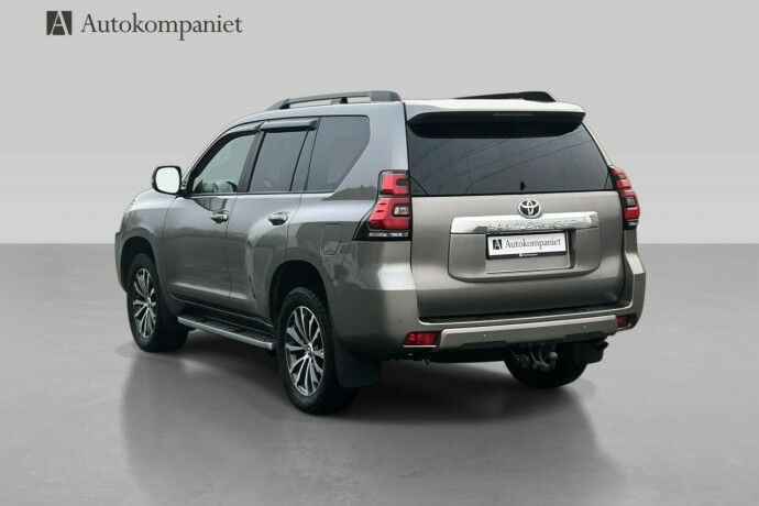 toyota-land-cruiser-diesel-2019-big-6