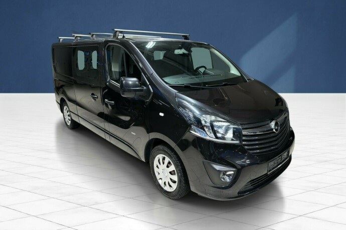 opel-vivaro-diesel-2017-big-0