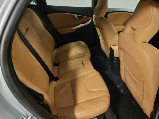 volvo-v40-cross-country-bensin-2018-big-19