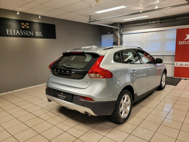 volvo-v40-cross-country-bensin-2018-big-6