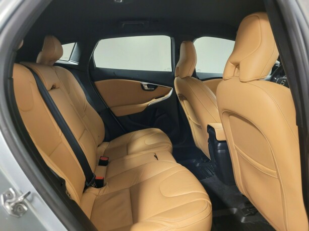 volvo-v40-cross-country-bensin-2018-big-18