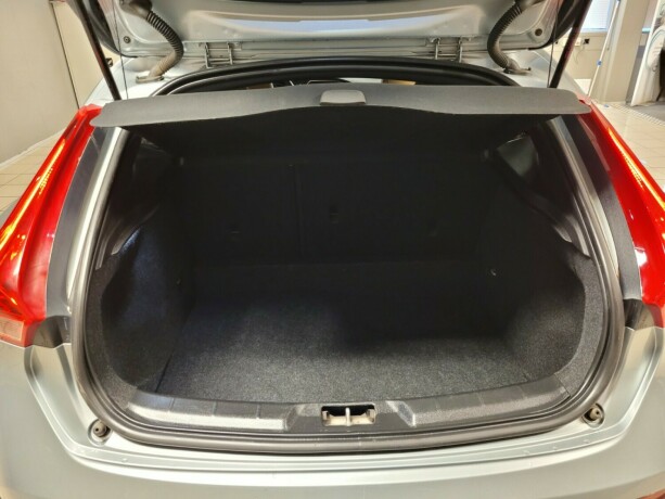 volvo-v40-cross-country-bensin-2018-big-20