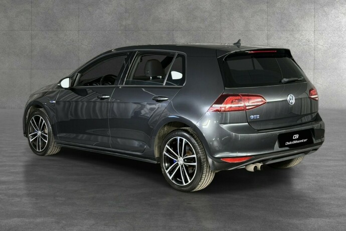 volkswagen-golf-elektrisitetbensin-2016-big-3