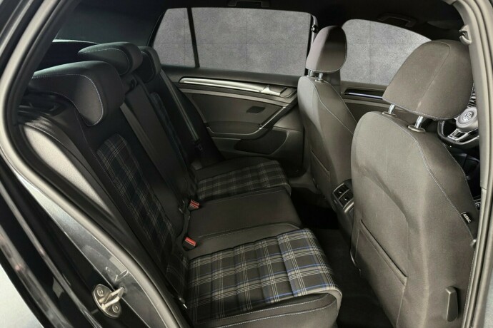 volkswagen-golf-elektrisitetbensin-2016-big-14