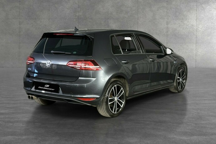 volkswagen-golf-elektrisitetbensin-2016-big-5