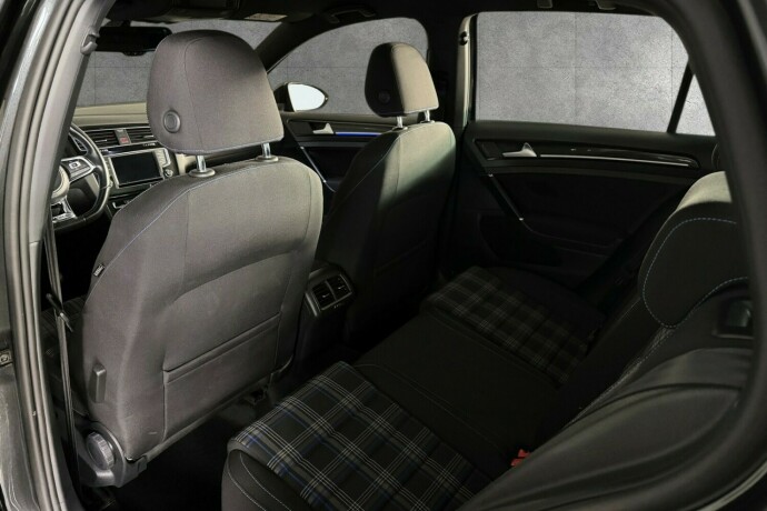 volkswagen-golf-elektrisitetbensin-2016-big-12