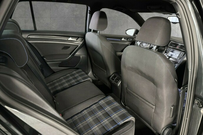 volkswagen-golf-elektrisitetbensin-2016-big-13