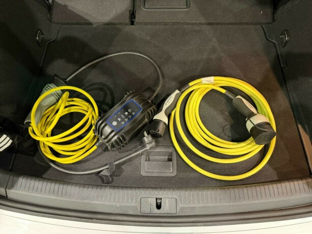 volkswagen-golf-elektrisitet-2020-big-14