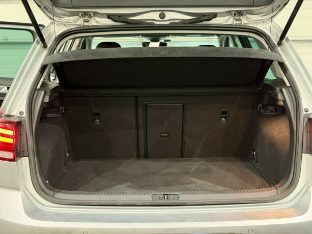 volkswagen-golf-elektrisitet-2020-big-11