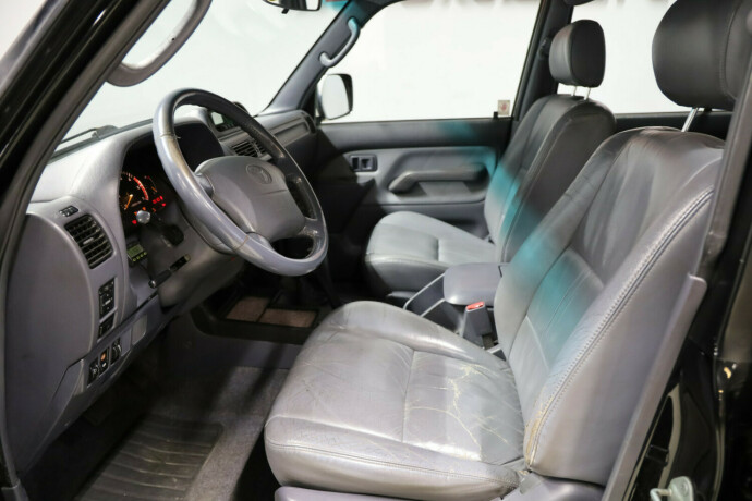 toyota-land-cruiser-diesel-2000-big-9