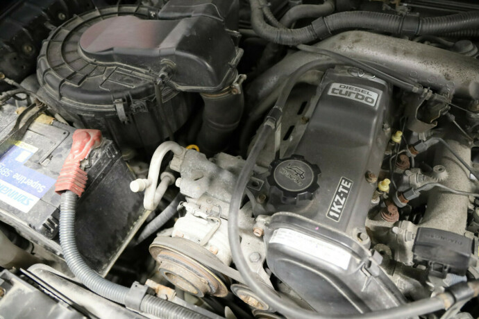 toyota-land-cruiser-diesel-2000-big-17