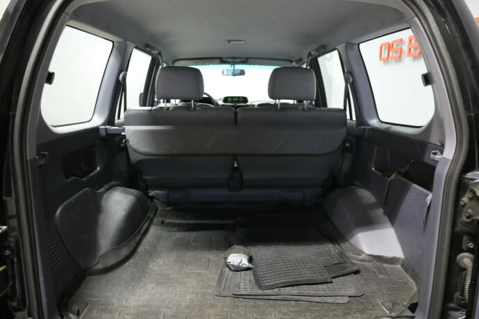 toyota-land-cruiser-diesel-2000-big-14