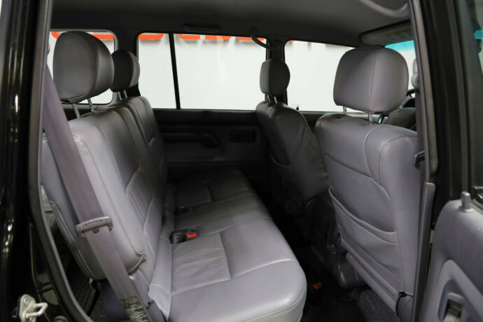 toyota-land-cruiser-diesel-2000-big-12