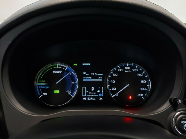 mitsubishi-outlander-elektrisitetbensin-2019-big-35