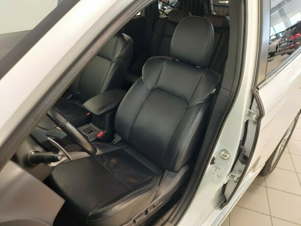 mitsubishi-outlander-elektrisitetbensin-2019-big-19