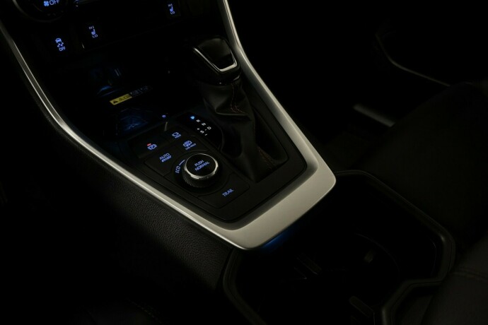 toyota-rav4-elektrisitetbensin-2022-big-21