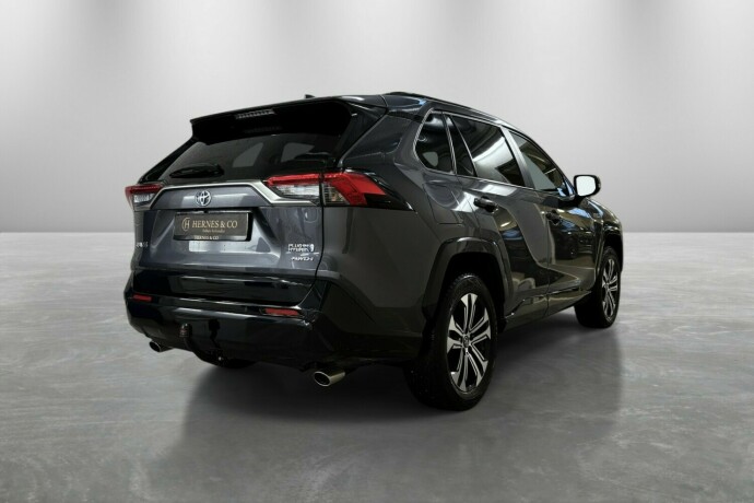 toyota-rav4-elektrisitetbensin-2022-big-5