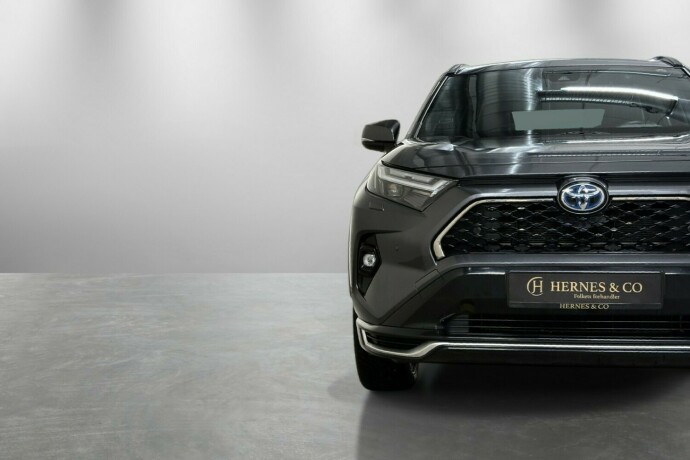 toyota-rav4-elektrisitetbensin-2022-big-4