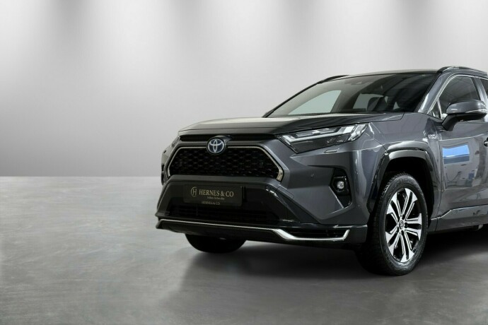 toyota-rav4-elektrisitetbensin-2022-big-1